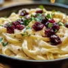 Brie-Pasta-Preiselbeeren