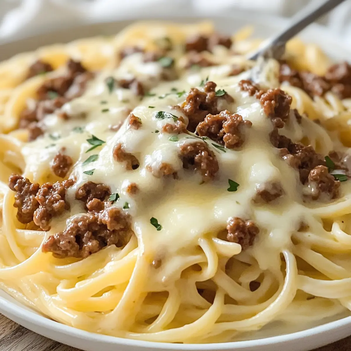 KA¤sige Rindfleisch Alfredo mit Linguine Rezept oojuni