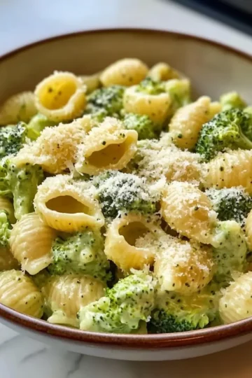 Leichte und gesunde Brokkoli-Pasta