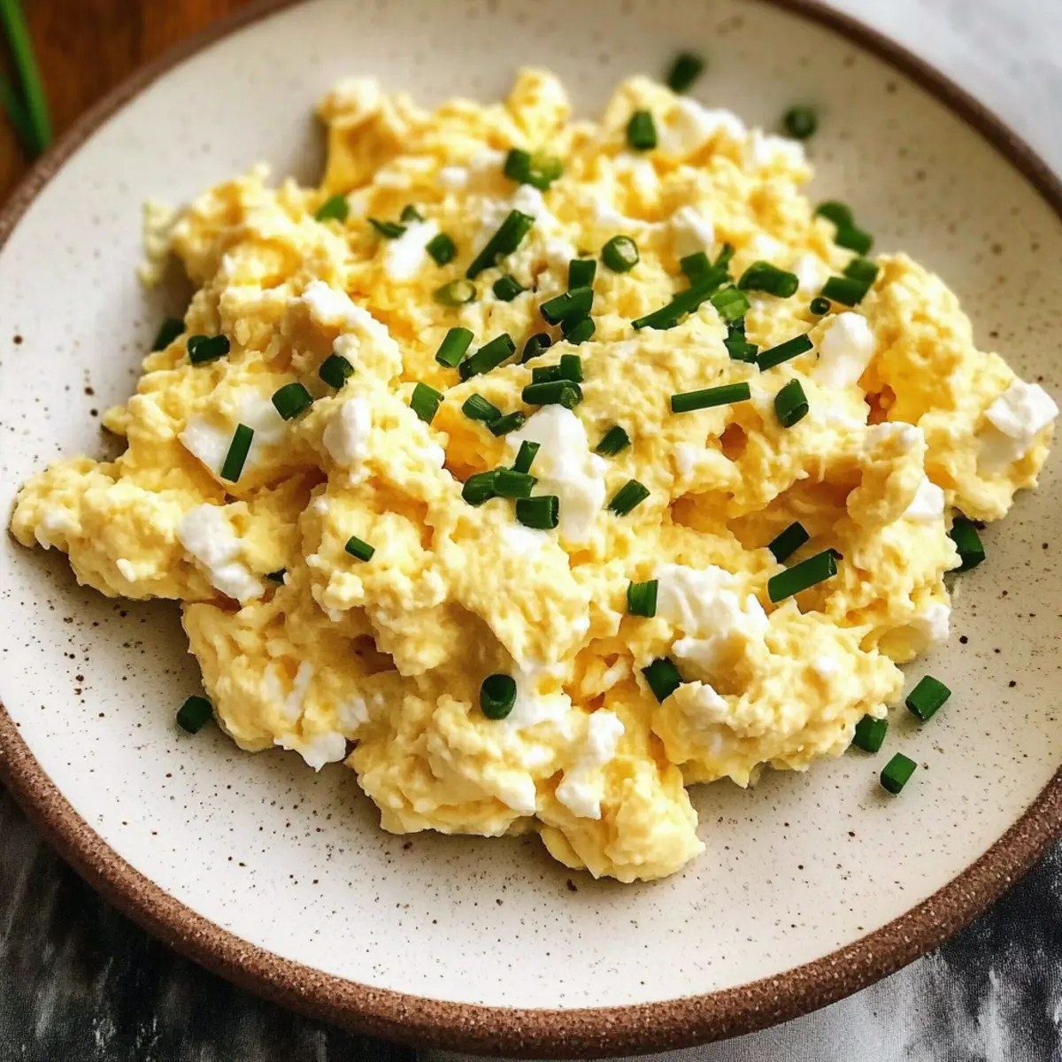 Scrambled Eggs with Cottage Cheese hr485w