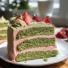 Erdbeer-Matcha-Kuchen